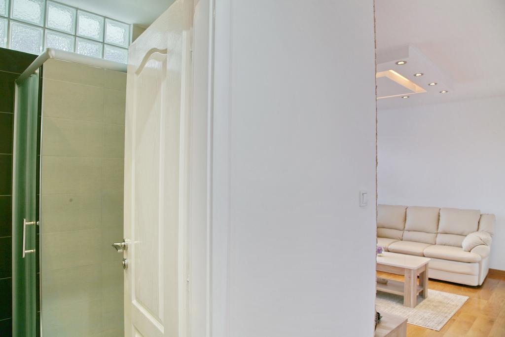 Apartment Queen'S Park Belgrado Esterno foto
