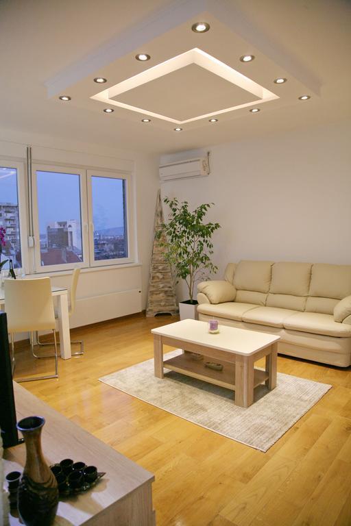Apartment Queen'S Park Belgrado Esterno foto