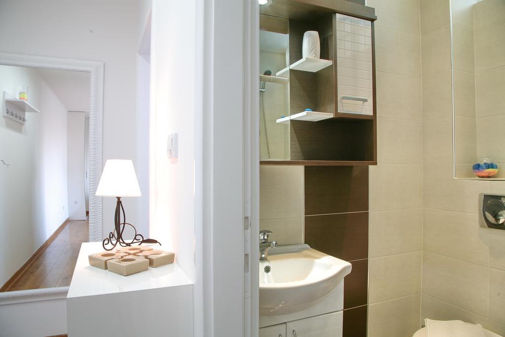 Apartment Queen'S Park Belgrado Esterno foto